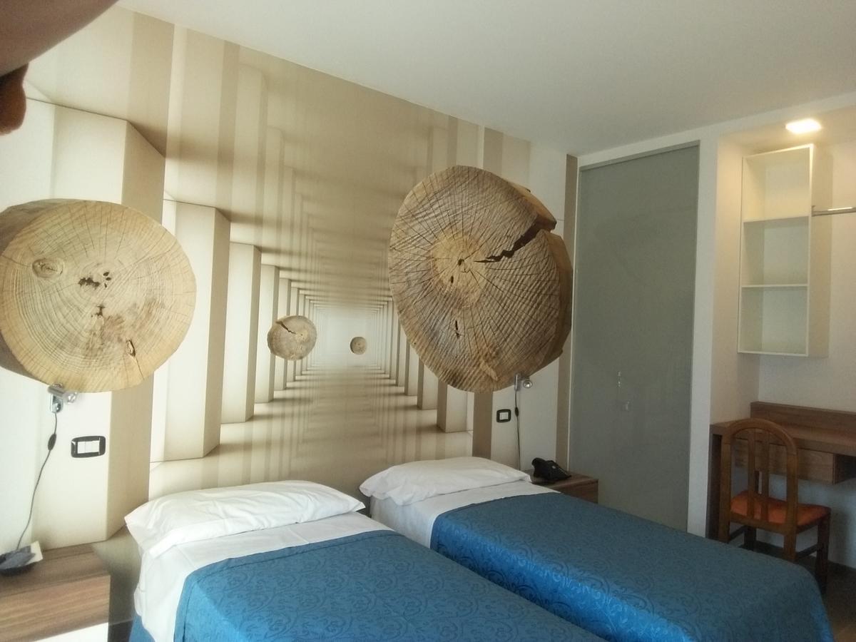 Hotel Sole Holiday Arco Eksteriør bilde